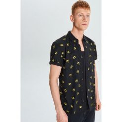 Koszula Batman z krótkim rękawem - Czarny. Koszule męskie marki Cropp. Za 69.99 zł.