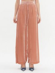 TWINSET Spodnie materiałowe 232TT2202 Różowy Relaxed Fit. Czerwone spodnie materiałowe damskie Twinset, bez wzorów, z materiału. Za 679.99 zł.