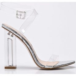 Public Desire - Sandały. Szare sandały damskie Public Desire, z materiału. W wyprzedaży za 129.90 zł.