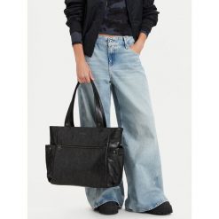 Torebka G-Star. Czarne torebki do ręki damskie G-Star, bez wzorów, retro, bez dodatków. Za 279.99 zł.