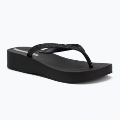 Japonki damskie Ipanema Mesh Chic Plat. Czarne klapki damskie Ipanema, bez wzorów, z gumy, bez obcasa. Za 159.99 zł.