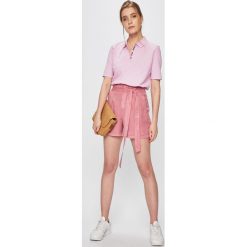 Tommy Hilfiger - Top. Czerwone t-shirty damskie Tommy Hilfiger, l, bez wzorów, z bawełny, casualowe, bez kołnierzyka. W wyprzedaży za 199.90 zł.