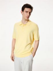 Sweter polo z wiskozą - jasnożółty. Żółte swetry przez głowę męskie Reserved, l, bez wzorów, z dzianiny, bez kołnierzyka. Za 99.99 zł.