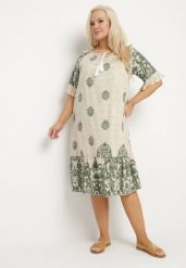 Zielona Wiskozowa Sukienka w Stylu Boho z Frędzlami i Falbankami Korilia. Zielone sukienki damskie Born2be, na spotkanie biznesowe, na lato, xl, bez wzorów, z wiskozy, boho, bez kołnierzyka, bez ramiączek, midi. Za 84.99 zł.