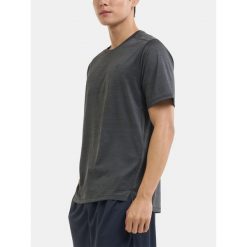 Koszulka fitness męska Under Armour Tech Vent SS. Czarne buty sportowe męskie Under Armour, bez zapięcia, na fitness i siłownię. Za 109.99 zł.