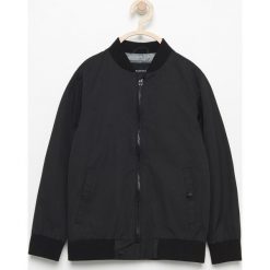 Kurtka typu bomber - Czarny. Kurtki i płaszcze dla chłopców Reserved. W wyprzedaży za 49.99 zł.