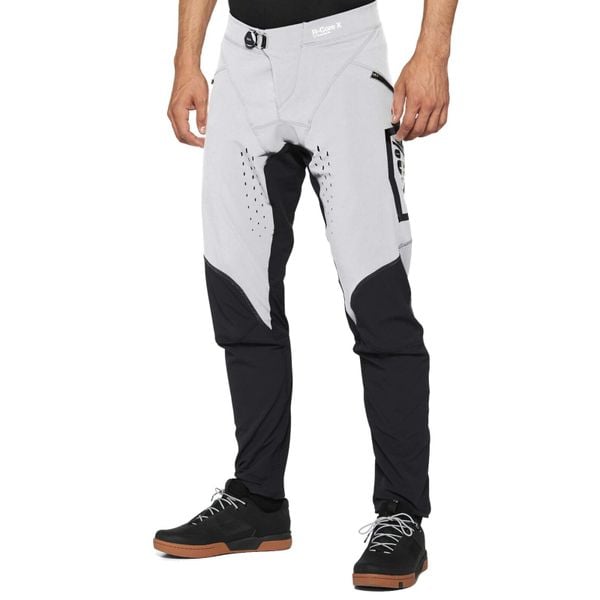 Spodnie 100% R-Core X. Szare buty sportowe męskie 100%, bez zapięcia, rowerowe. W wyprzedaży za 526.50 zł.