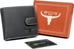 Buffalo Przeszywany, poziomy portfel męski z naturalnej skóry z zapinką Buffalo Wild NoSize. Portfele męskie Buffalo, bez wzorów, ze skóry. Za 69.00 zł.