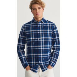 Koszula w kratę regular fit - Granatowy. Koszule męskie marki Reserved. Za 99.99 zł.