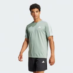Train Essentials 3-Stripes Training Tee. Białe buty sportowe męskie Adidas, z materiału, bez zapięcia, na fitness i siłownię. Za 129.00 zł.
