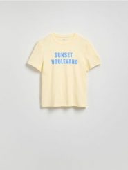 T-shirt z nadrukiem - jasnożółty. Żółte t-shirty damskie Reserved, l, bez wzorów, z bawełny, bez kołnierzyka. Za 39.99 zł.