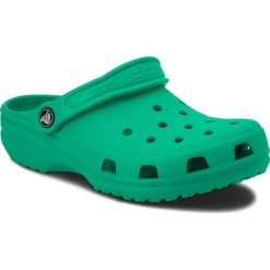 Klapki CROCS - Classic 10001 Tropical Teal. Zielone klapki damskie Crocs, z materiału. W wyprzedaży za 139.00 zł.