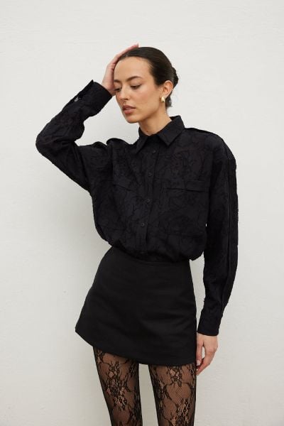 Spódnico spodenki z lnem w kolorze TOTALLY BLACK - MOVE-L. Czarne spódnice damskie Marsala, l, bez wzorów, z bawełny, eleganckie. Za 229.90 zł.