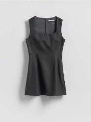 Sukienka mini - jasnoszary. Szare sukienki damskie Reserved, l, bez wzorów, z tkaniny, bez kołnierzyka, bez ramiączek, mini, rozkloszowane. Za 159.99 zł.
