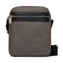 Saszetka Calvin Klein. Szare saszetki męskie Calvin Klein, młodzieżowe, małe. Za 239.99 zł.