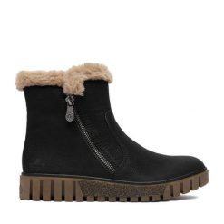 Botki Rieker. Czarne botki damskie Rieker, bez obcasa, na płaskiej podeszwie, bez zapięcia. Za 389.99 zł.