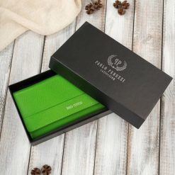 Klasyczny portfel damski skórzany duży zielony Paolo Peruzzi AL-01-GR. Zielone portfele damskie Paolo Peruzzi, bez wzorów, ze skóry. Za 74.00 zł.