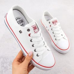 Trampki niskie tekstylne białe Big Star NN274656. Białe trampki i tenisówki damskie Big Star, bez wzorów, z materiału, retro, bez zapięcia. Za 119.99 zł.
