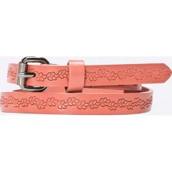 Pieces - Pasek skórzany. Pomarańczowe paski damskie Pieces, w paski, z materiału. W wyprzedaży za 34.90 zł.