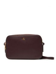 Calvin Klein Torebka Ck Camera Bag LV04F3173G Bordowy. Czerwone torebki do ręki damskie Calvin Klein, bez wzorów, ze skóry, bez dodatków. Za 269.99 zł.