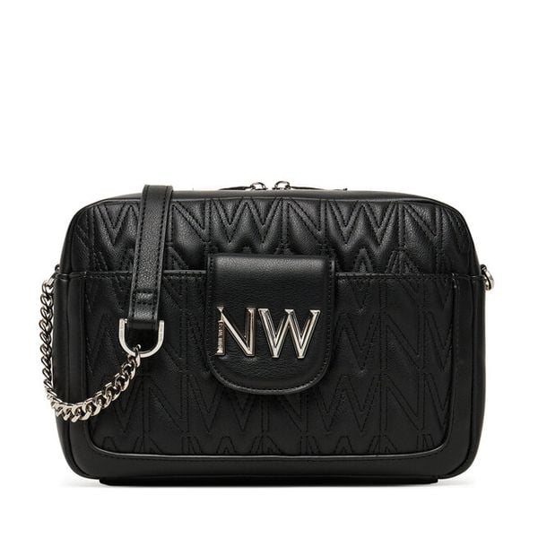 Torebka Nine West. Czarne listonoszki damskie Nine West, bez wzorów, bez dodatków. Za 299.99 zł.