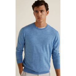 Mango Man - Sweter Willyc. Niebieskie swetry przez głowę męskie Mango Man, z dzianiny, z okrągłym kołnierzem. Za 199.90 zł.