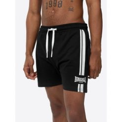 Krótka Lonsdale Ardcharnich. Białe krótkie spodenki sportowe męskie Lonsdale, m, bez wzorów, z tkaniny, na fitness i siłownię. Za 184.00 zł.