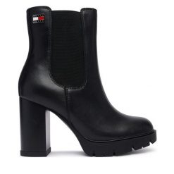 Botki Tommy Jeans. Czarne botki damskie Tommy Jeans, z jeansu, bez obcasa, na słupku, bez zapięcia. Za 649.99 zł.