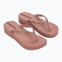 Japonki damskie Ipanema Mesh X Plat. Czerwone klapki damskie Ipanema, bez wzorów, z meshu, bez obcasa. Za 79.99 zł.