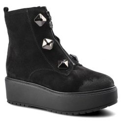Botki damskie Chebello, fason na zamek podwyższona cholewka ozdobne metalowe aplikacje masywna platformowa podeszwa stabilna konstrukcja, czarne, 251. Czarne kozaki damskie CheBello, bez obcasa, na platformie. Za 319.00 zł.