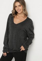 Czarny Wiskozowy Sweter o Pudełkowym Kroju z Metaliczną Nitką Essmia. Czarne swetry damskie Born2be, plus size, bez wzorów, z dzianiny, klasyczne, bez kołnierzyka, plus size, bez ramiączek, bez kaptura. Za 79.99 zł.
