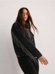 Kurtka jeansowa z frędzlami - czarny. Czarne kurtki damskie Reserved, l, bez wzorów, z bawełny, bez kaptura. W wyprzedaży za 69.99 zł.