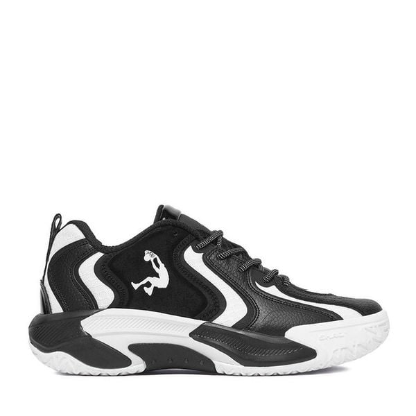 Buty do koszykówki SHAQ. Czarne buty sportowe męskie Shaq, bez zapięcia, do koszykówki. Za 323.99 zł.