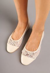 Beżowe Balerinki Vices z Koronki Zdobione Kokardką Desanise. Brązowe baleriny damskie Born2be, z aplikacjami, z jeansu, eleganckie, bez obcasa, na obcasie. Za 59.99 zł.