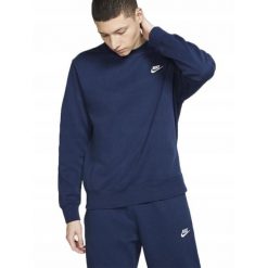 Bluza na co dzień męska NIKE SPORTSWEAR CLUB CREW bez kaptura. Niebieskie bluzy męskie Nike, m, bez wzorów, z bawełny, bez kaptura, na fitness i siłownię. Za 279.00 zł.