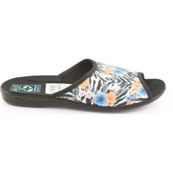 Kapcie damskie zebra Adanex 23877. Białe kapcie damskie Adanex, bez wzorów, z bawełny. W wyprzedaży za 49.00 zł.