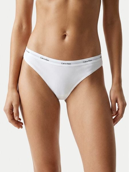 Calvin Klein Underwear Stringi LV00QD5357 Biały. Białe stringi damskie Calvin Klein Underwear, m, bez wzorów, z bawełny. Za 79.99 zł.