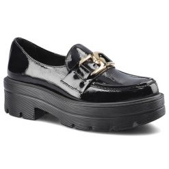 Półbuty damskie Lemar, ze skóry naturalnej lakierowanej z gładką cholewką klasycznym wycięciem ozdobnym metalowym detalem oraz masywną stabilną podes. Czarne półbuty damskie Lemar, z aplikacjami, ze skóry, casualowe, bez obcasa, na platformie, bez zapięcia. Za 245.00 zł.