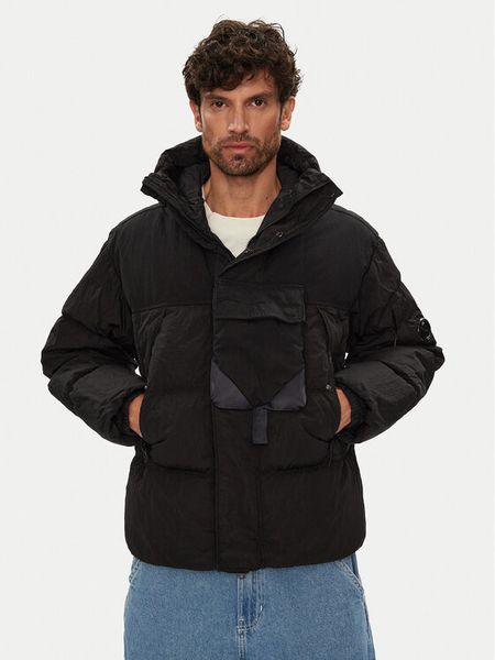 C.P. Company Kurtka puchowa 19CMOW013A006369M Czarny Regular Fit. Czarne kurtki męskie C.P. Company, l, bez wzorów, z puchu, bez kaptura. Za 2,699.00 zł.