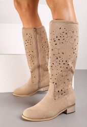 Ciemnobeżowe Ażurowe Płaskie Kozaki w Stylu Boho Zapinane na Suwak Velmara. Brązowe kozaki damskie Born2be, bez obcasa, na obcasie. Za 189.99 zł.