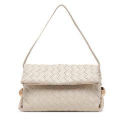 Torebka Liu Jo. Torebki do ręki damskie Liu Jo, bez wzorów, klasyczne, bez dodatków. Za 679.99 zł.