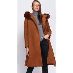 Brązowy Płaszcz Neutrals. Brązowe płaszcze damskie Born2be, na zimę. Za 359.99 zł.