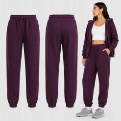 SPODNIE DAMSKIE DRESOWE 4F JOGGERY SPORTOWE BASIC CZERWONE. Czerwone spodnie sportowe damskie 4f, xl, bez wzorów, z bawełny, na fitness i siłownię. Za 129.99 zł.