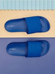 Klapki - niebieski. Niebieskie klapki męskie Sinsay. Za 27.99 zł.