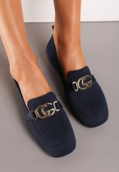 Granatowe Mokasyny Wsuwane ze Ściętym Noskiem i Metaliczną Klamerką Kanela. Niebieskie mokasyny damskie Renee, eleganckie. Za 44.99 zł.