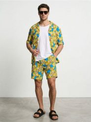 Szorty The Simpsons - wielobarwny. Szorty męskie Sinsay, l, bez wzorów, z materiału. Za 49.99 zł.