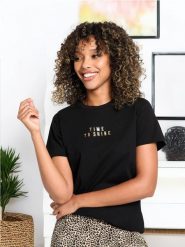 Koszulka z napisem - czarny. Czarne t-shirty damskie Sinsay, l, bez wzorów, bez kołnierzyka. Za 25.99 zł.
