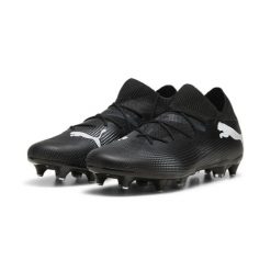 Buty piłkarskie FUTURE 7 MATCH MxSG PUMA Black White. Białe buty sportowe męskie Puma, bez zapięcia, do piłki nożnej. W wyprzedaży za 328.75 zł.
