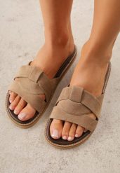 Beżowe Klapki VICES z Geometryczną Cholewką Lorazeiros. Brązowe klapki damskie Renee, z aplikacjami, z jeansu, casualowe, bez obcasa, na płaskiej podeszwie. Za 89.99 zł.