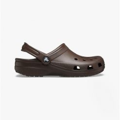 Klapki Crocs Classic. Brązowe skarpety męskie Crocs, bez wzorów. W wyprzedaży za 179.99 zł.